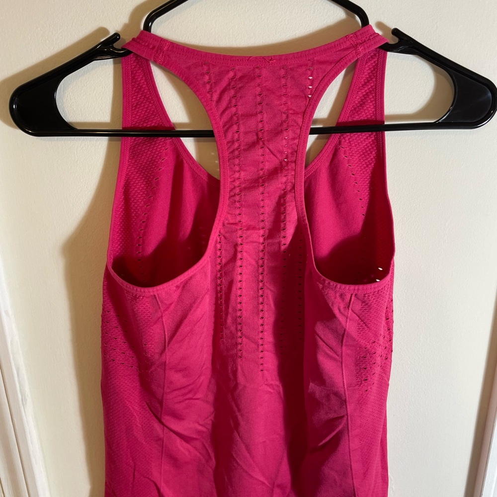 Fabletics Tank - Picture 2 of 3